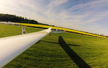 Schülerhort zu Besuch am Flugplatz