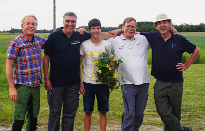 Schülerhort zu Besuch am Flugplatz