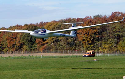 Schülerhort zu Besuch am Flugplatz