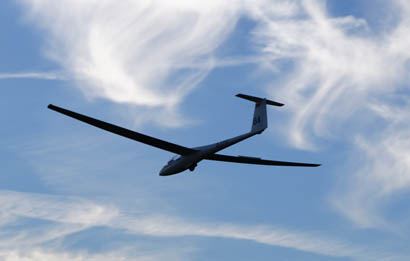 Schülerhort zu Besuch am Flugplatz